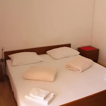 Joso 3* Примоштен
